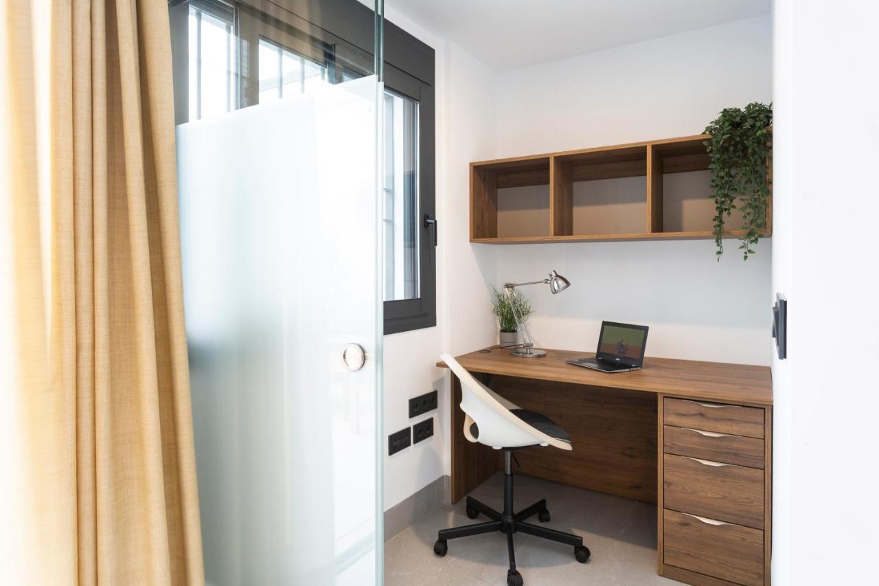 Apartamentos Bajeles Sevilla Urban Bagian luar foto