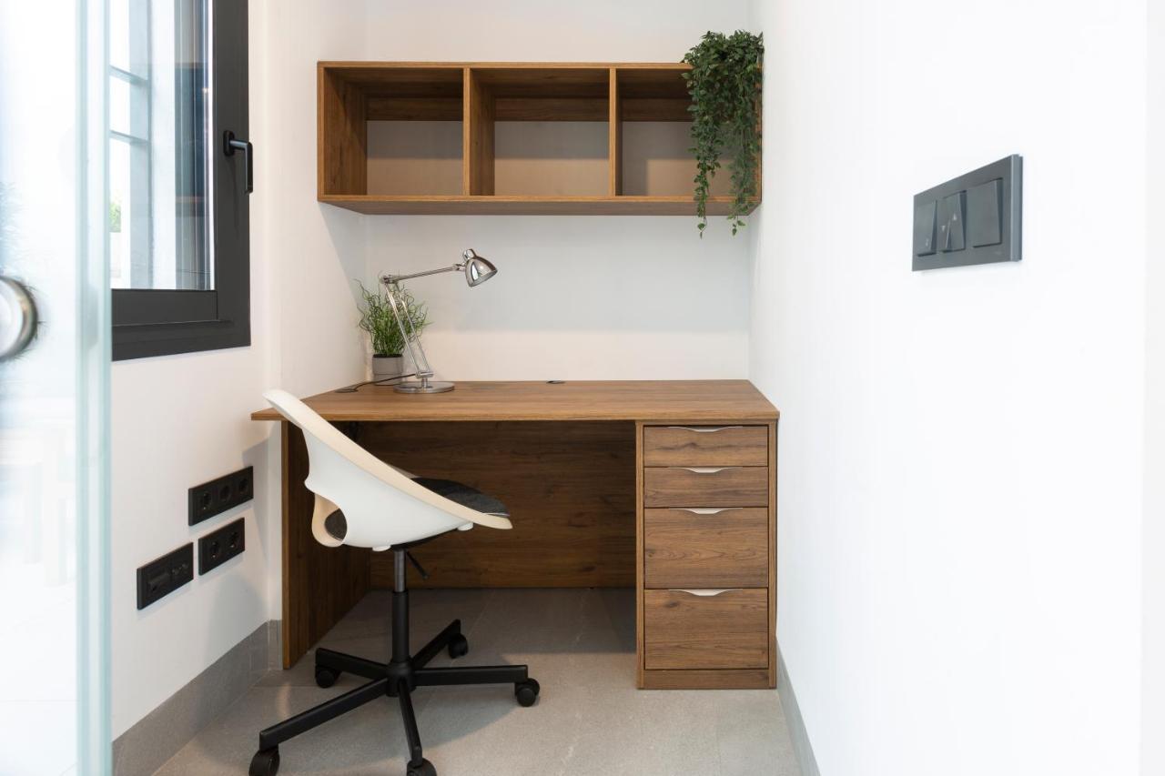 Apartamentos Bajeles Sevilla Urban Bagian luar foto