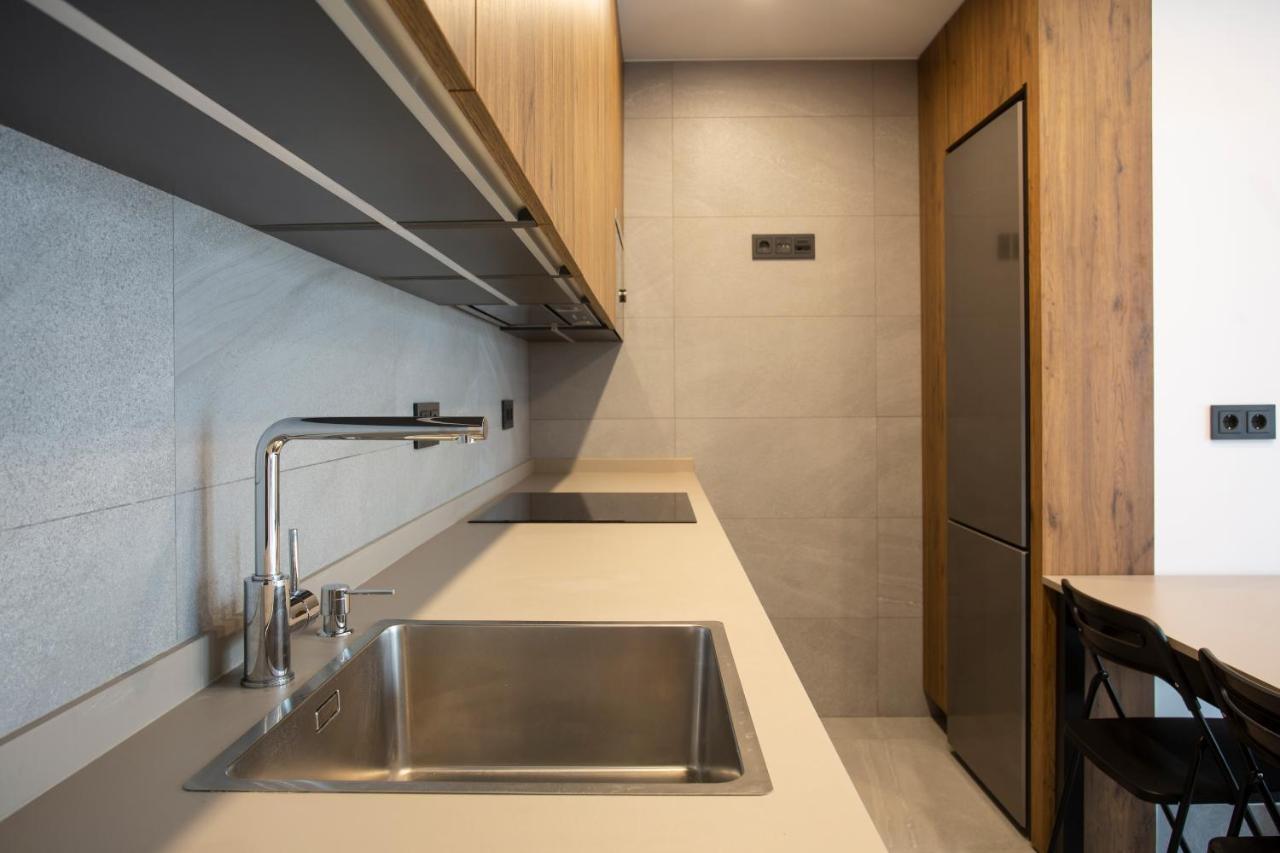Apartamentos Bajeles Sevilla Urban Bagian luar foto
