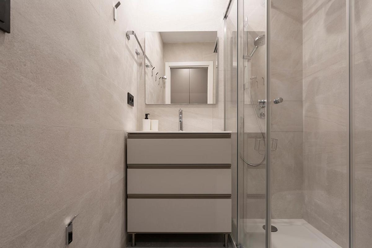 Apartamentos Bajeles Sevilla Urban Bagian luar foto