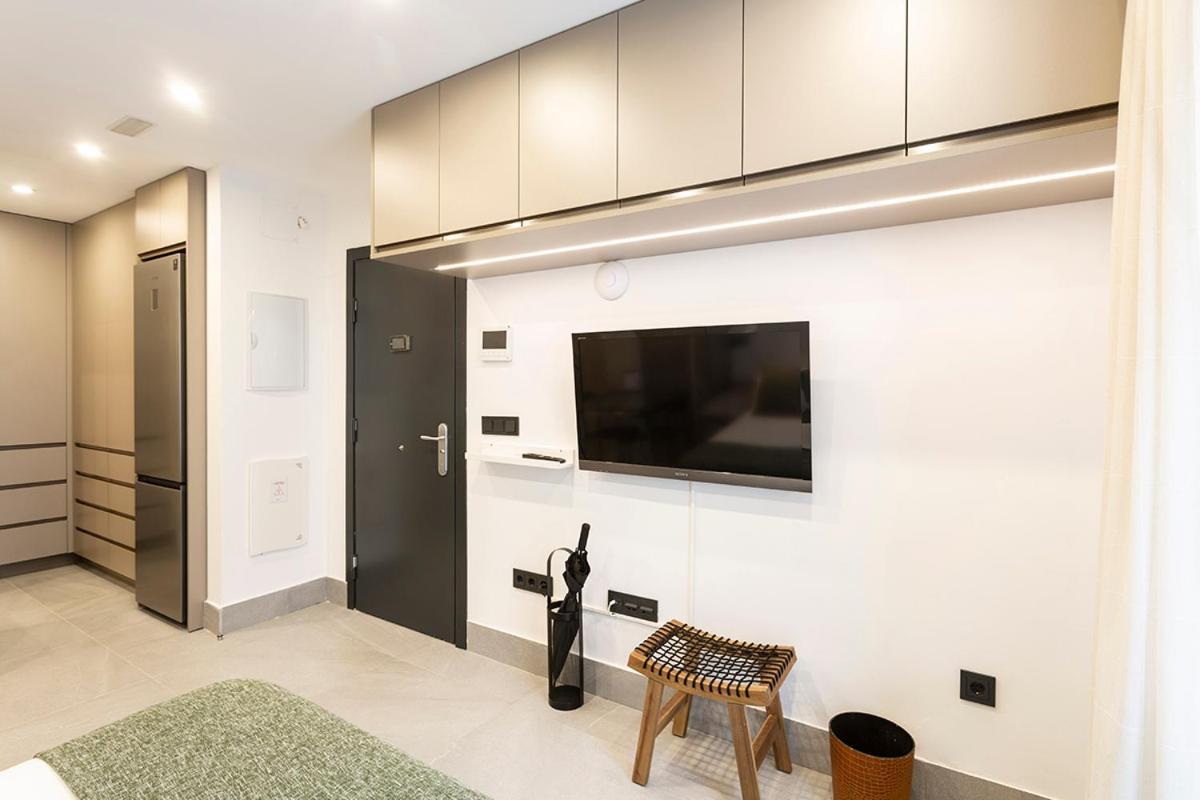 Apartamentos Bajeles Sevilla Urban Bagian luar foto